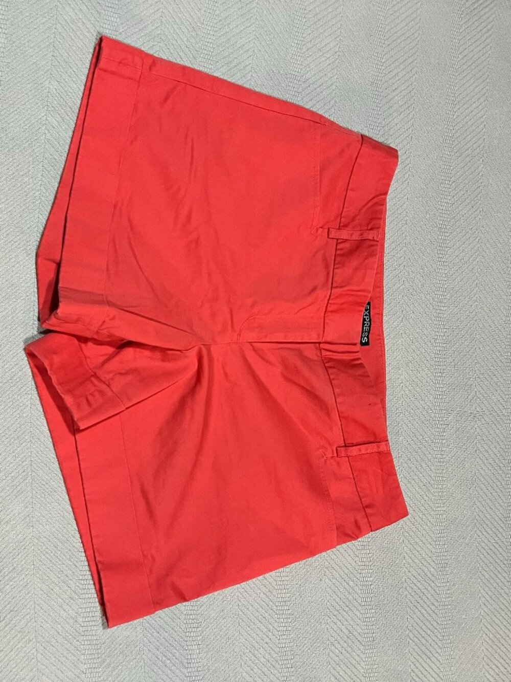 Express Coral Pink Chino Flat Front Cotton Pocket Mid Rise Shorts Womens Size 8